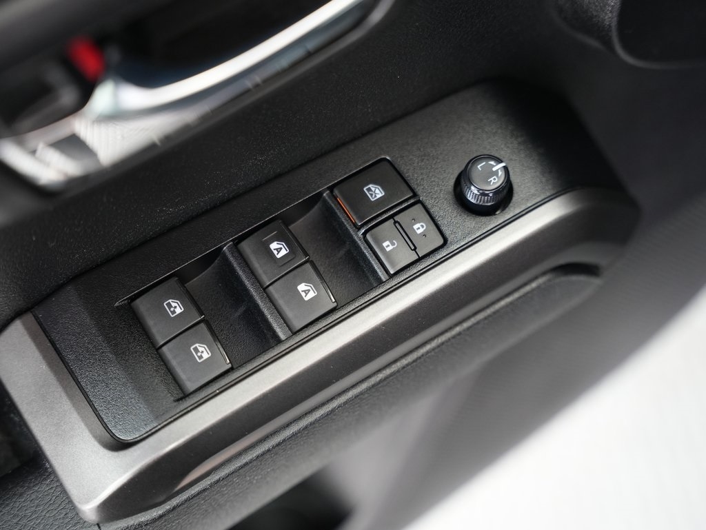 Toyota Tacoma 4WD TRD Off Road Double Cab 6' Bed V6 AT (Natl) 2021