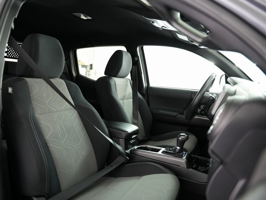 Toyota Tacoma 4WD TRD Off Road Double Cab 6' Bed V6 AT (Natl) 2021