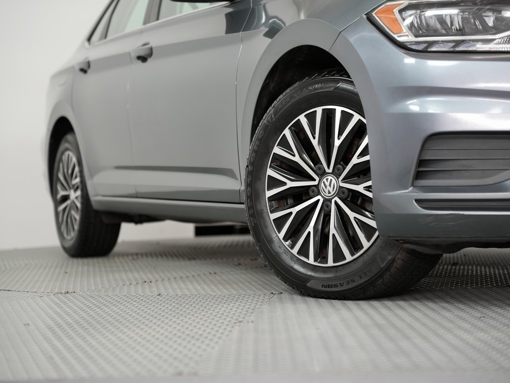 Volkswagen Jetta R-Line Auto w/SULEV 2019