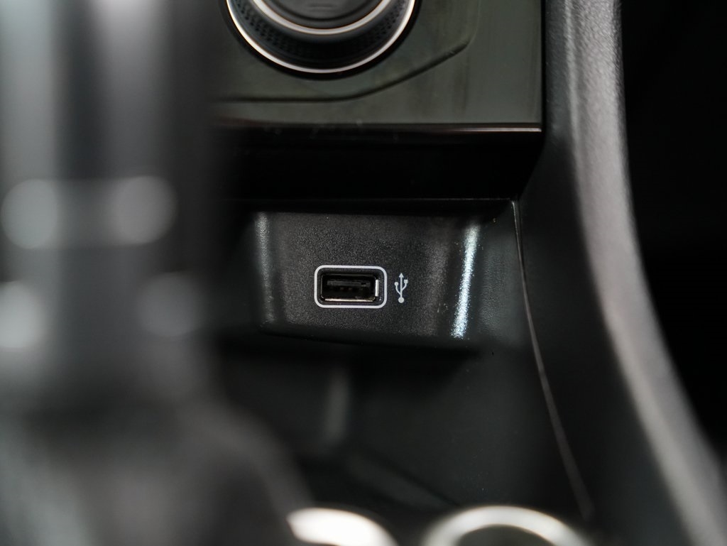 Volkswagen Jetta R-Line Auto w/SULEV 2019