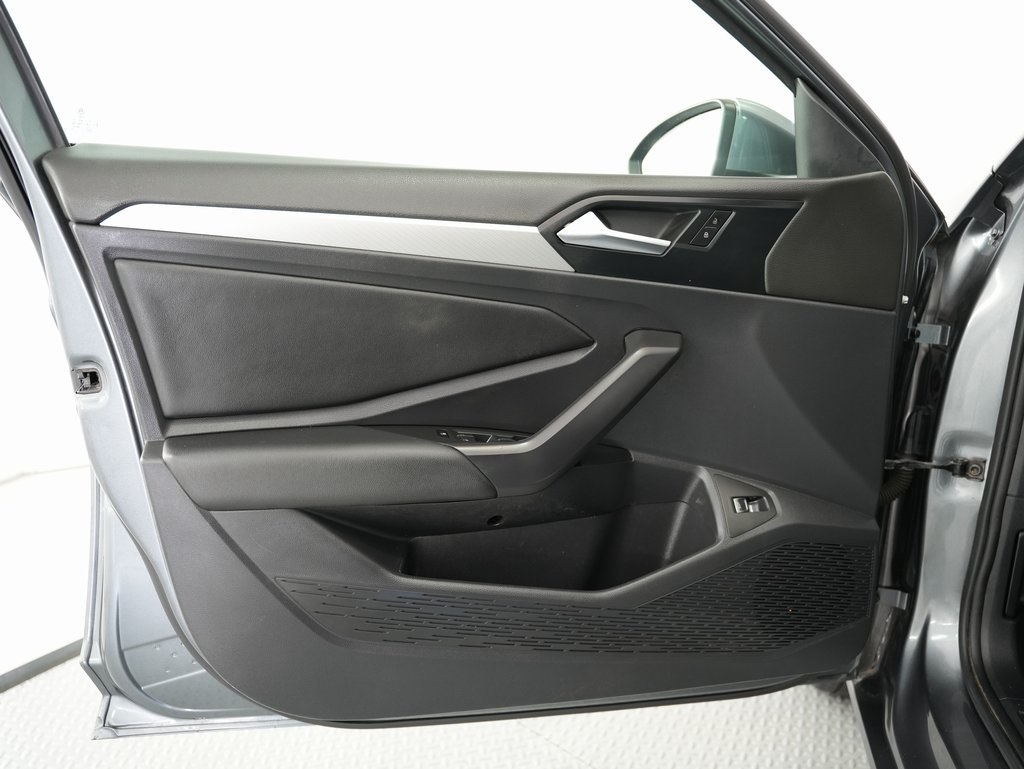 Volkswagen Jetta R-Line Auto w/SULEV 2019