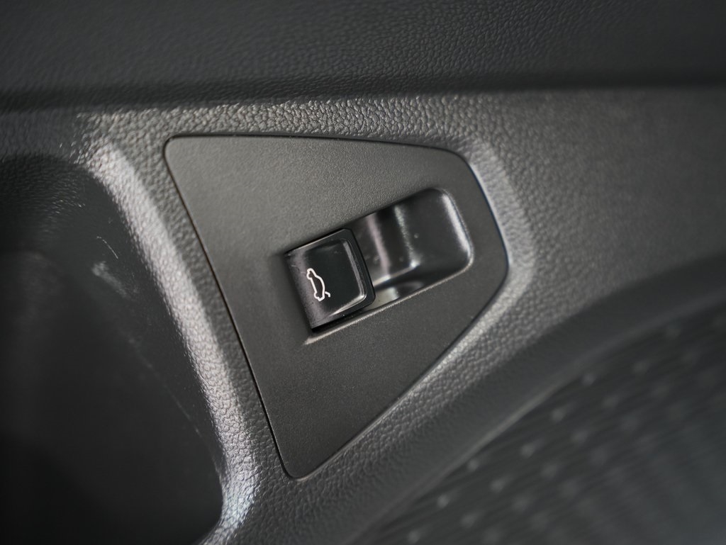 Volkswagen Jetta R-Line Auto w/SULEV 2019