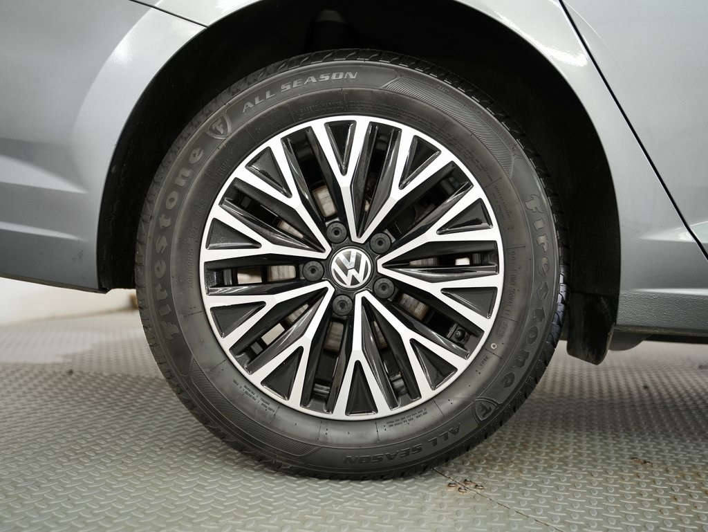 Volkswagen Jetta R-Line Auto w/SULEV 2019