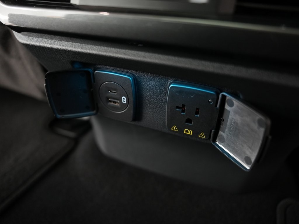 Ford F-150 King Ranch 4WD SuperCrew 5.5' Box 2023