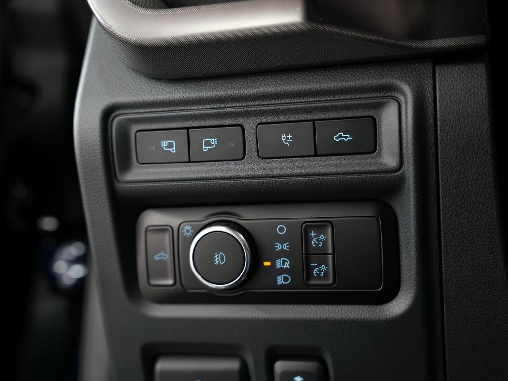 Ford F-150 King Ranch 4WD SuperCrew 5.5' Box 2023