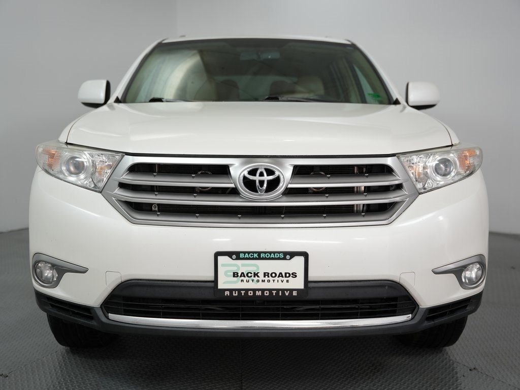Toyota Highlander FWD 4dr V6 (Natl) 2013