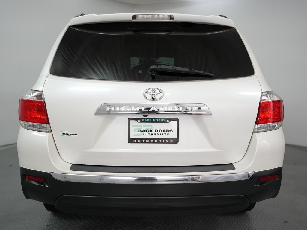 Toyota Highlander FWD 4dr V6 (Natl) 2013