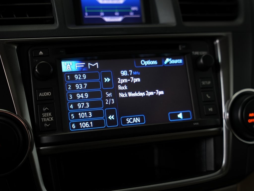 Toyota Highlander FWD 4dr V6 (Natl) 2013