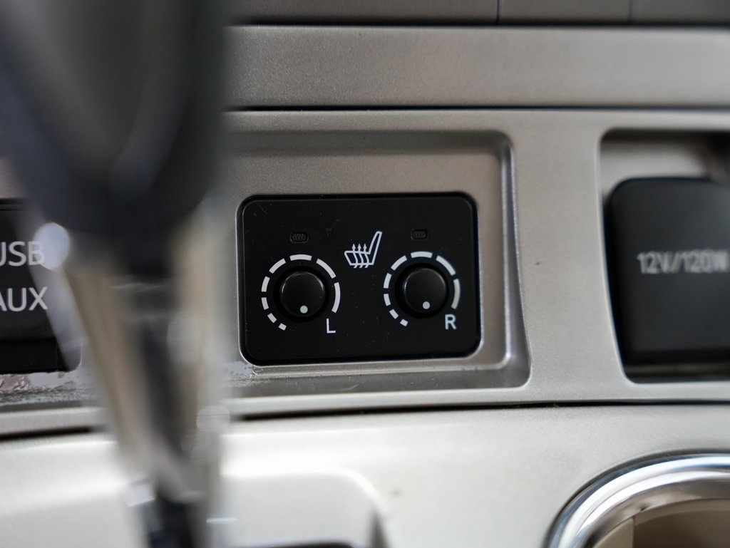 Toyota Highlander FWD 4dr V6 (Natl) 2013