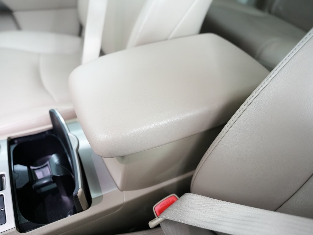 Toyota Highlander FWD 4dr V6 (Natl) 2013