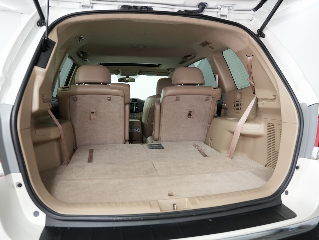 Toyota Highlander FWD 4dr V6 (Natl) 2013