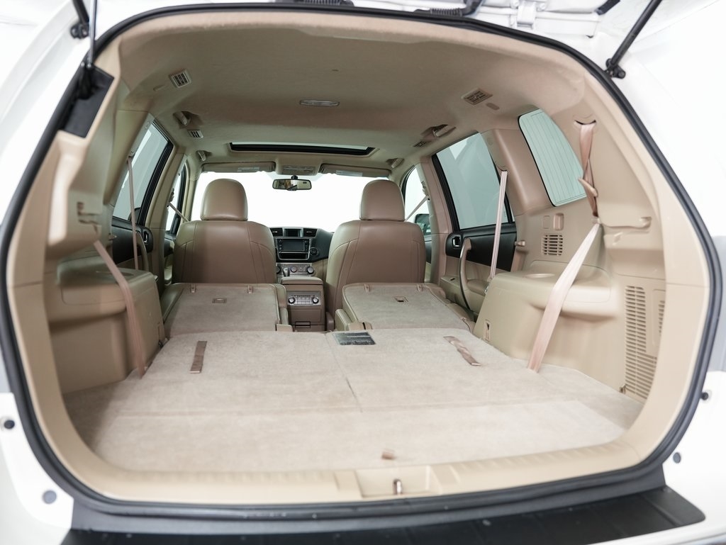 Toyota Highlander FWD 4dr V6 (Natl) 2013