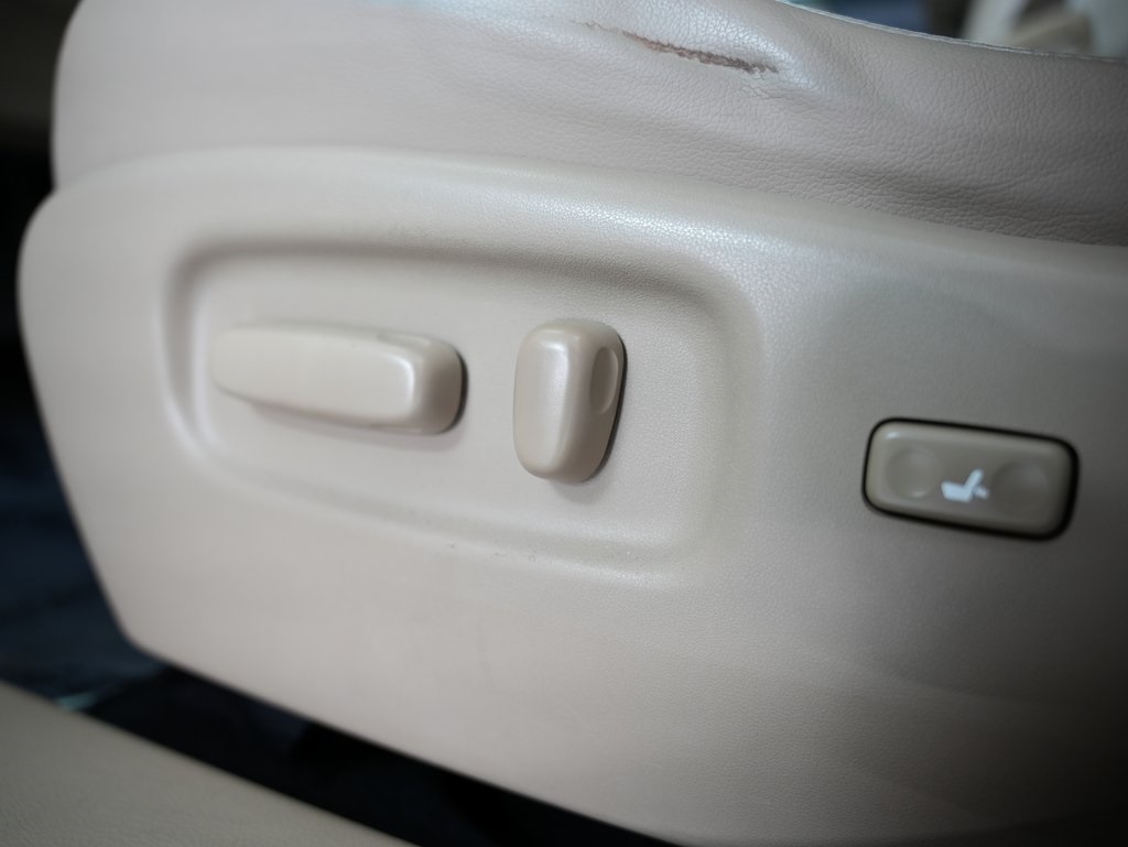 Toyota Highlander FWD 4dr V6 (Natl) 2013