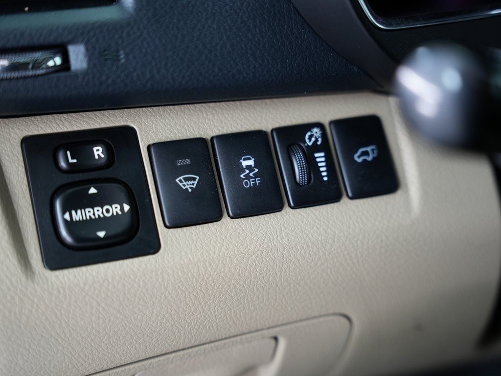 Toyota Highlander FWD 4dr V6 (Natl) 2013