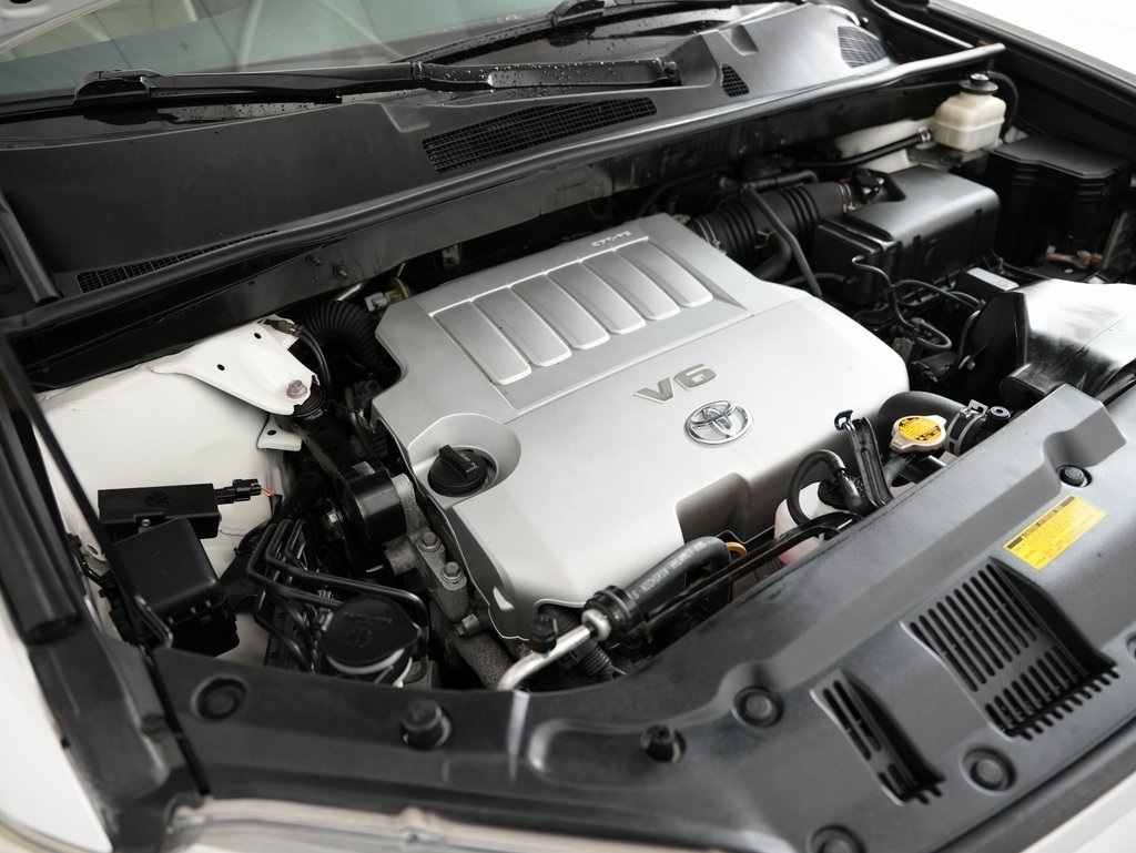 Toyota Highlander FWD 4dr V6 (Natl) 2013