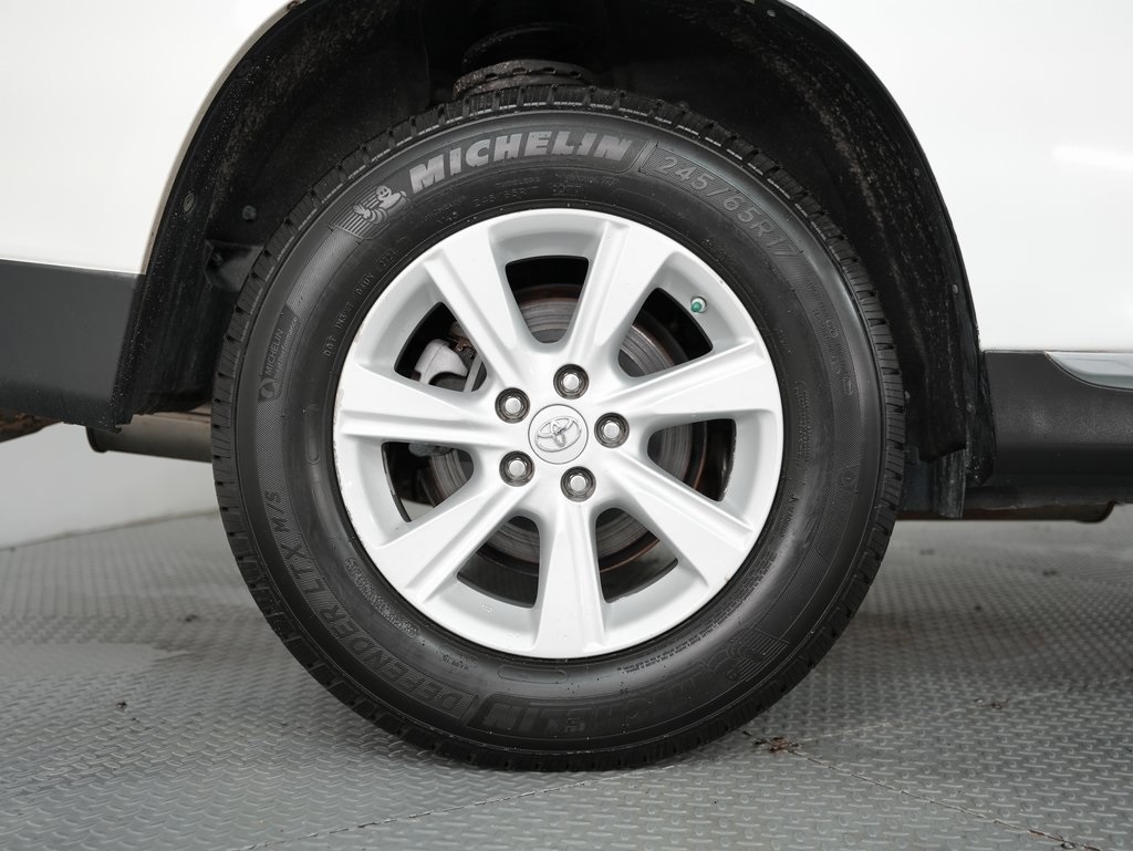 Toyota Highlander FWD 4dr V6 (Natl) 2013