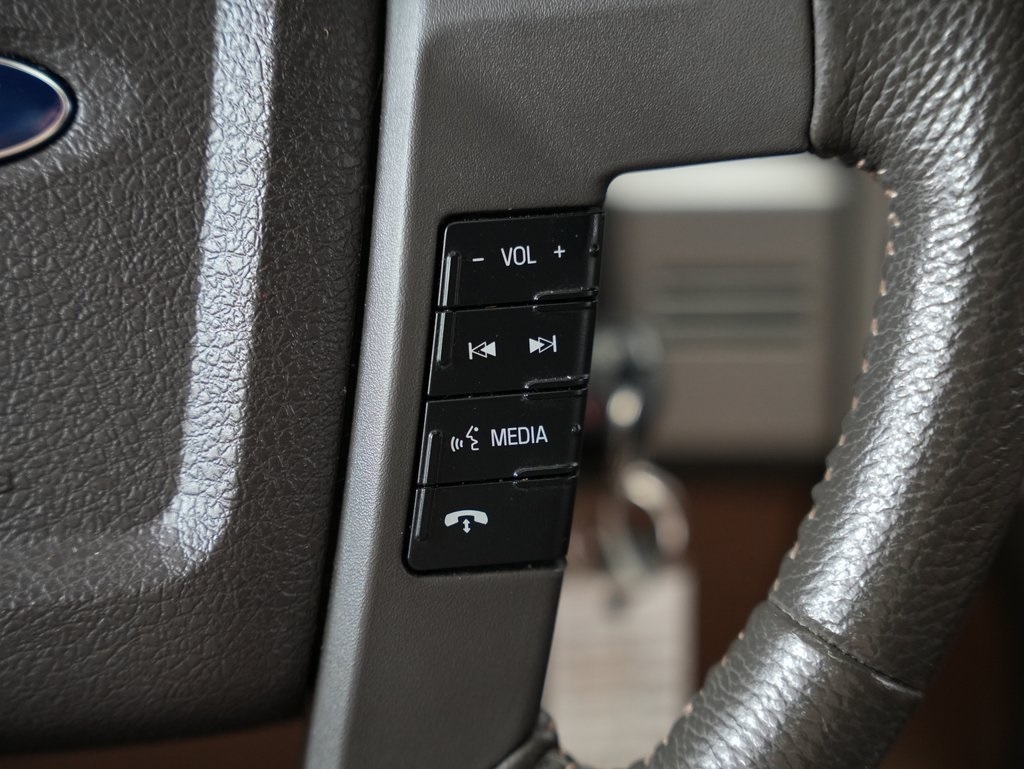 Ford F-150 2WD SuperCrew 145" King Ranch 2014