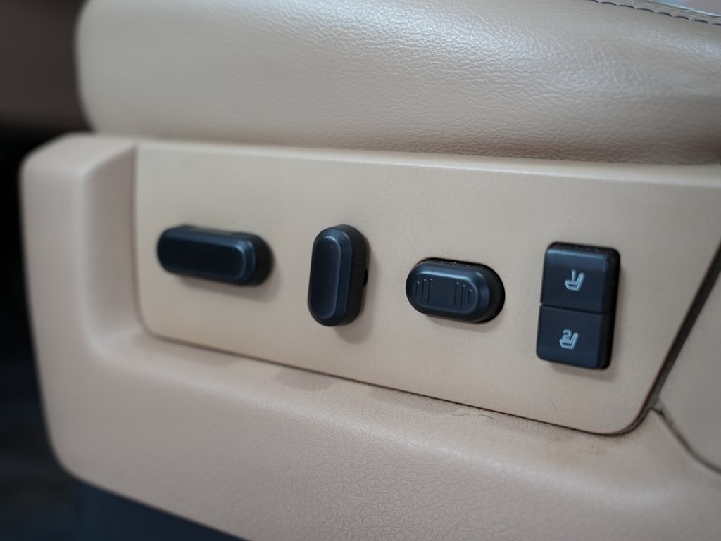 Ford F-150 2WD SuperCrew 145" King Ranch 2014