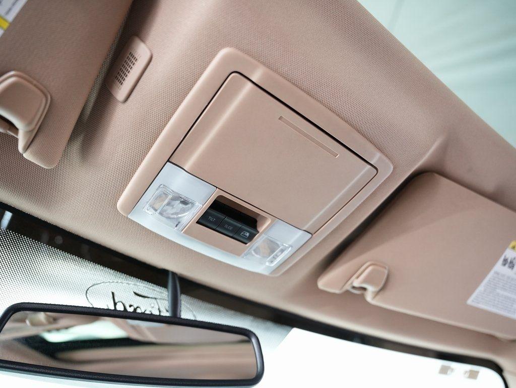 Ford F-150 2WD SuperCrew 145" King Ranch 2014