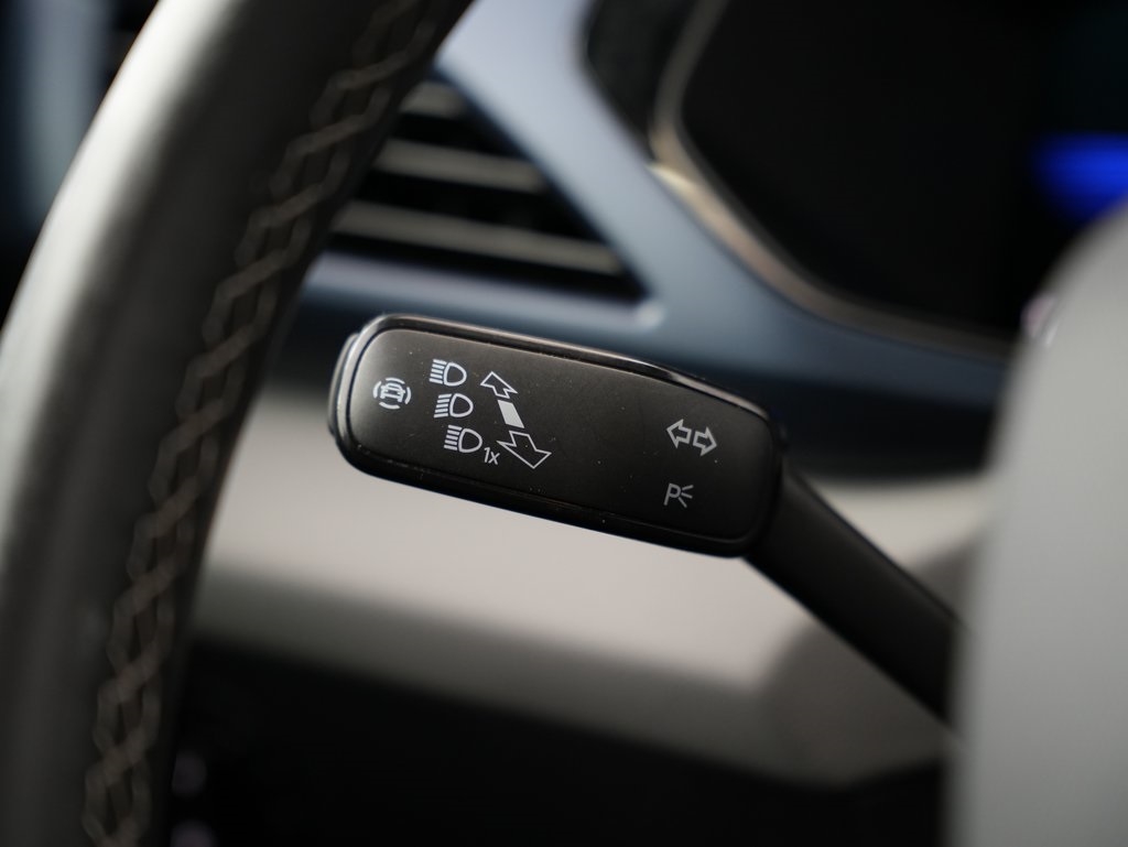 Volkswagen Taos SE FWD 2022