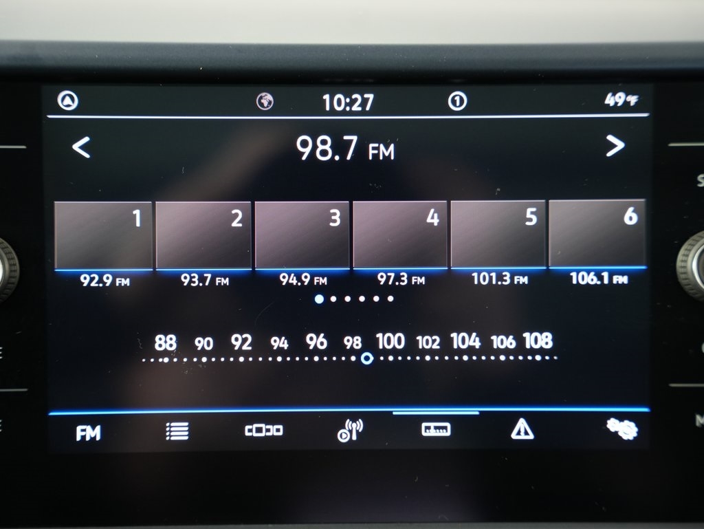 Volkswagen Taos SE FWD 2022