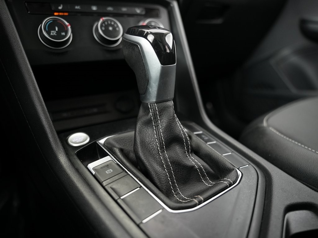 Volkswagen Taos SE FWD 2022