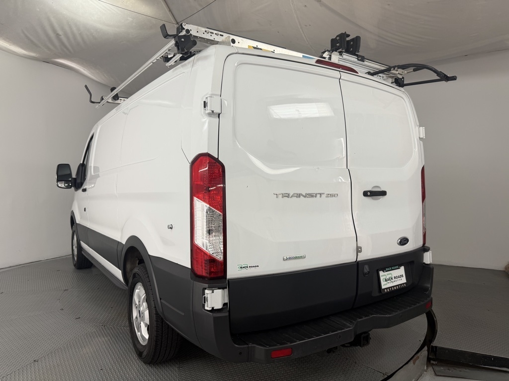 Ford Transit Van T-250 130" Low Rf 9000 GVWR Sliding RH Dr 2018