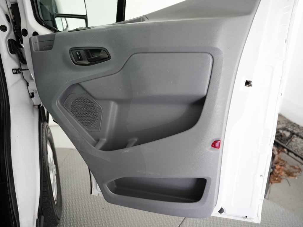 Ford Transit Van T-250 130" Low Rf 9000 GVWR Sliding RH Dr 2018