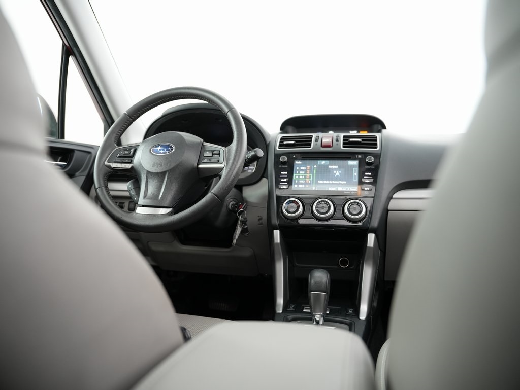 Subaru Forester 4dr CVT 2.5i Limited PZEV 2016