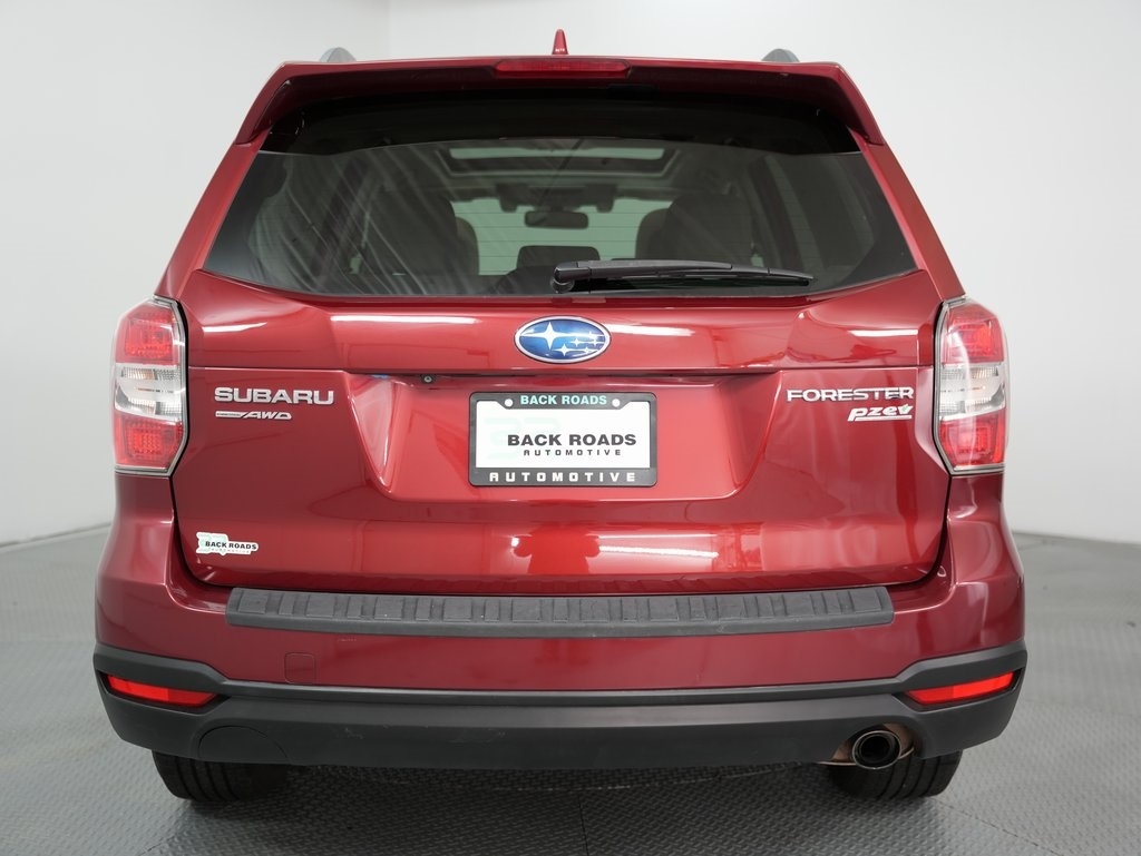 Subaru Forester 4dr CVT 2.5i Limited PZEV 2016