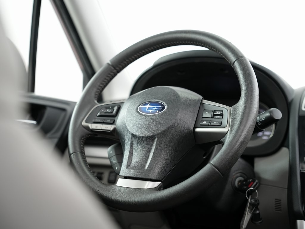 Subaru Forester 4dr CVT 2.5i Limited PZEV 2016