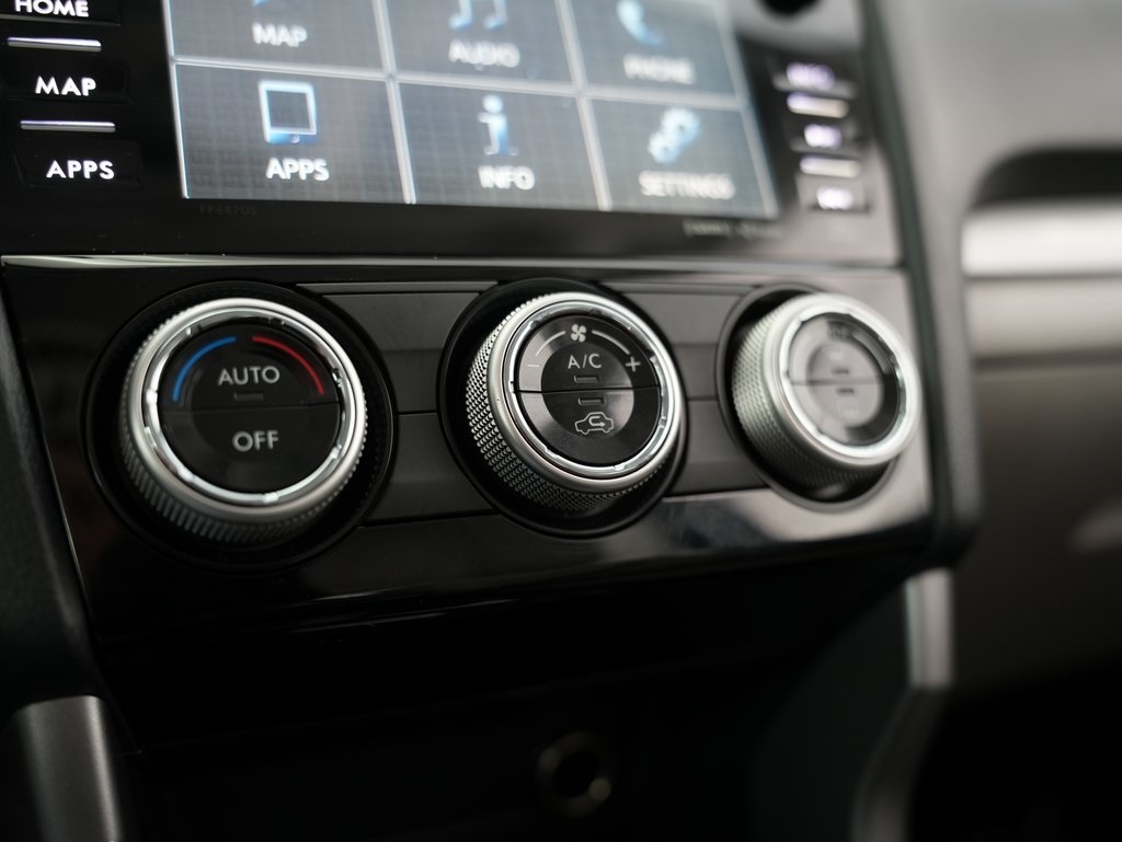 Subaru Forester 4dr CVT 2.5i Limited PZEV 2016