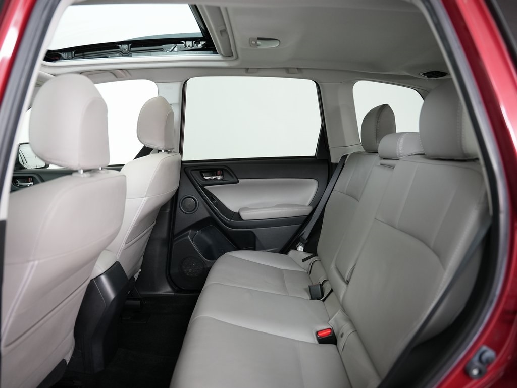 Subaru Forester 4dr CVT 2.5i Limited PZEV 2016