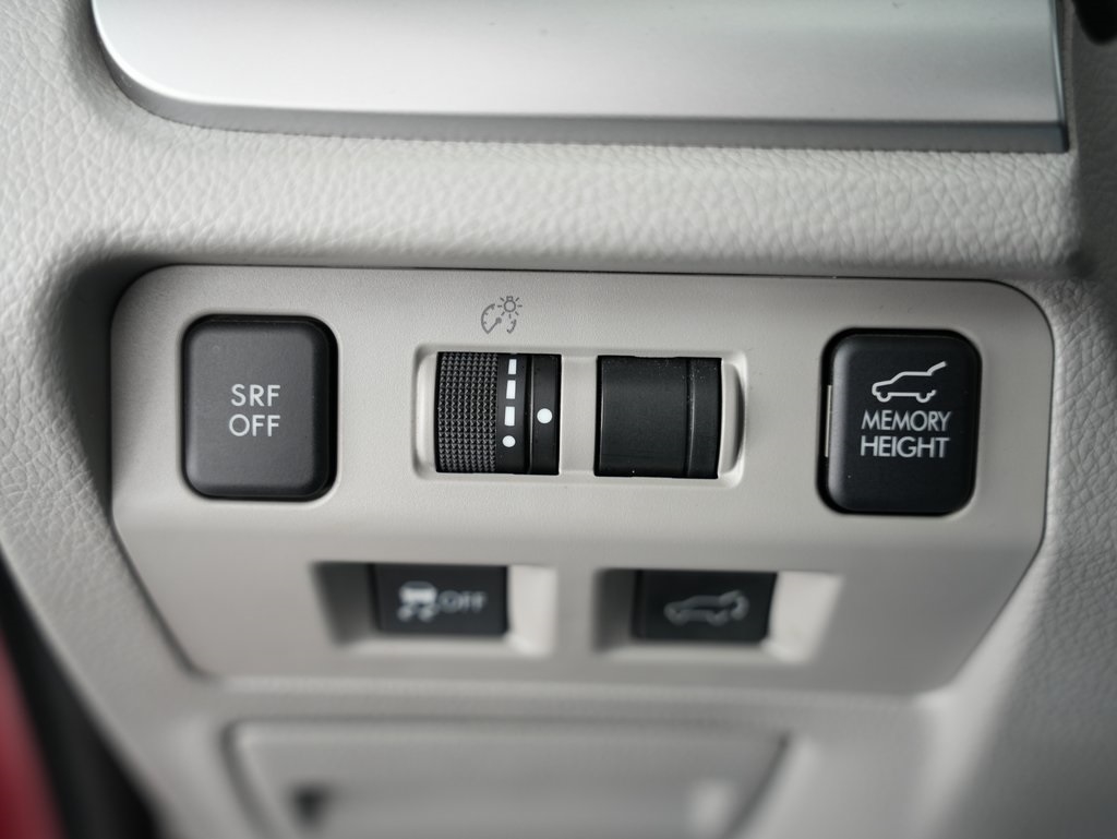 Subaru Forester 4dr CVT 2.5i Limited PZEV 2016