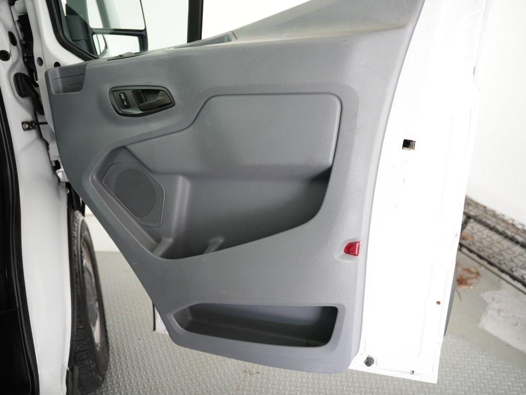 Ford Transit Van T-250 130" Low Rf 9000 GVWR Sliding RH Dr 2019