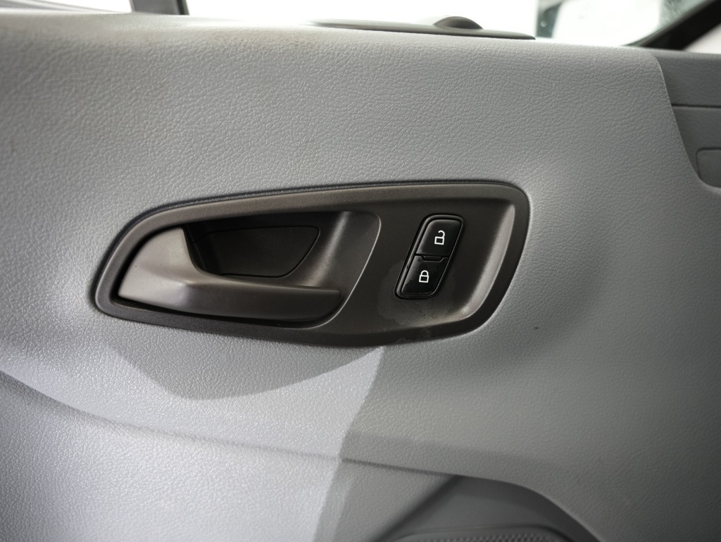 Ford Transit Van T-250 130" Low Rf 9000 GVWR Sliding RH Dr 2019