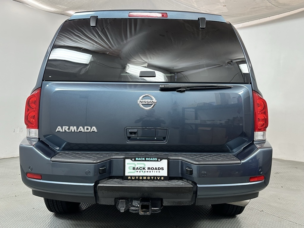 Nissan Armada 4WD 4dr SV 2014