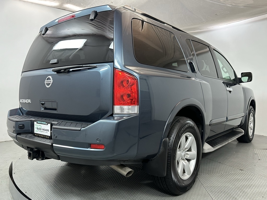 Nissan Armada 4WD 4dr SV 2014