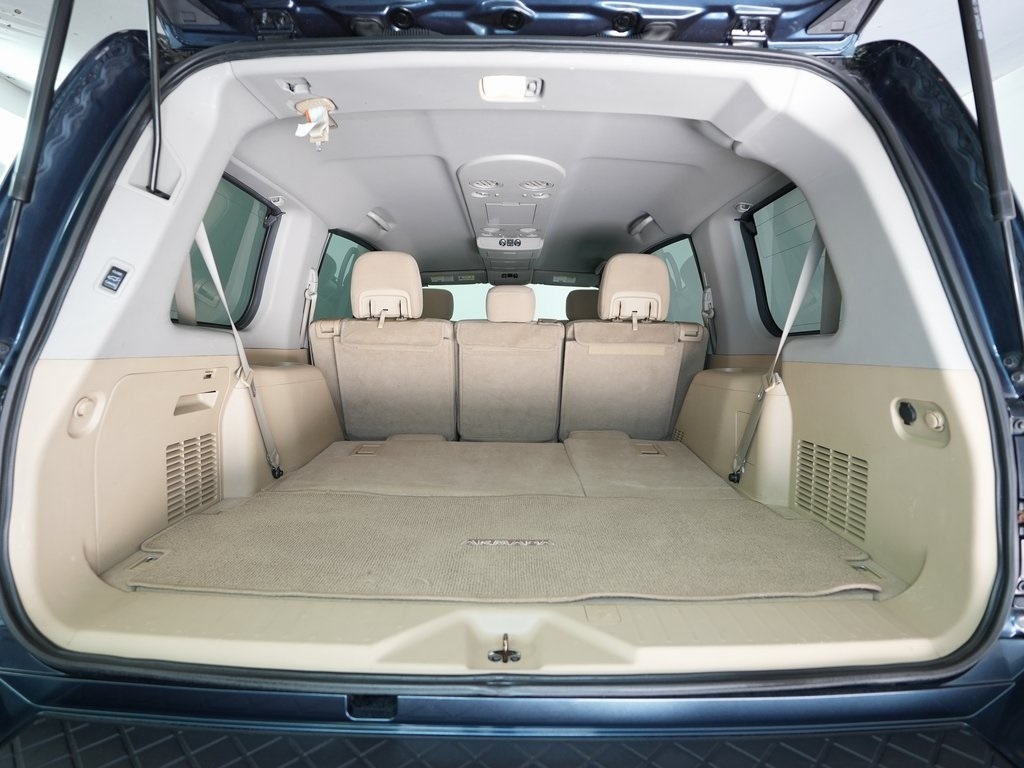 Nissan Armada 4WD 4dr SV 2014