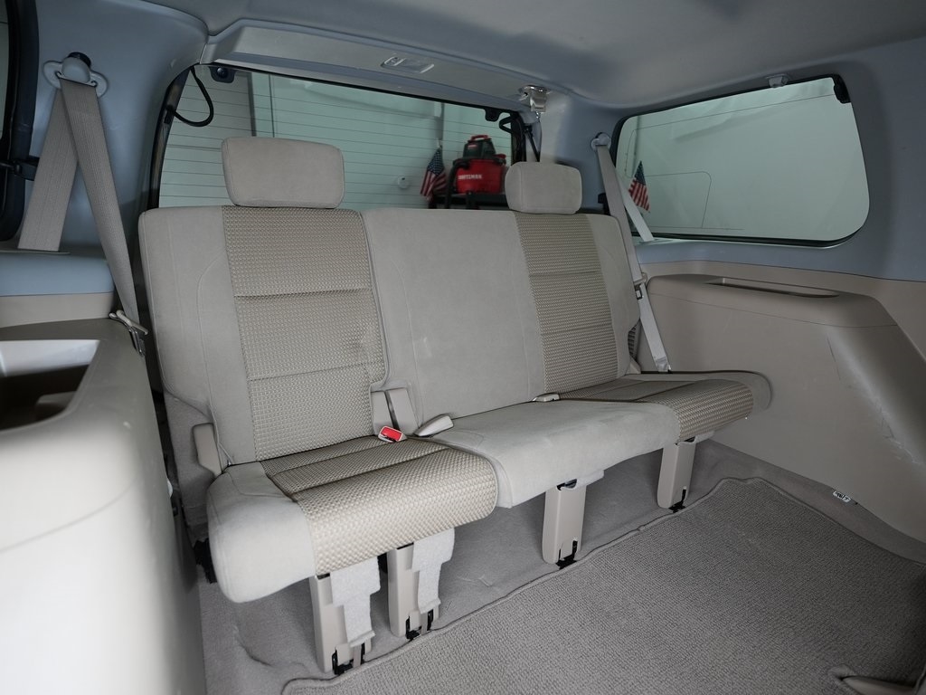 Nissan Armada 4WD 4dr SV 2014