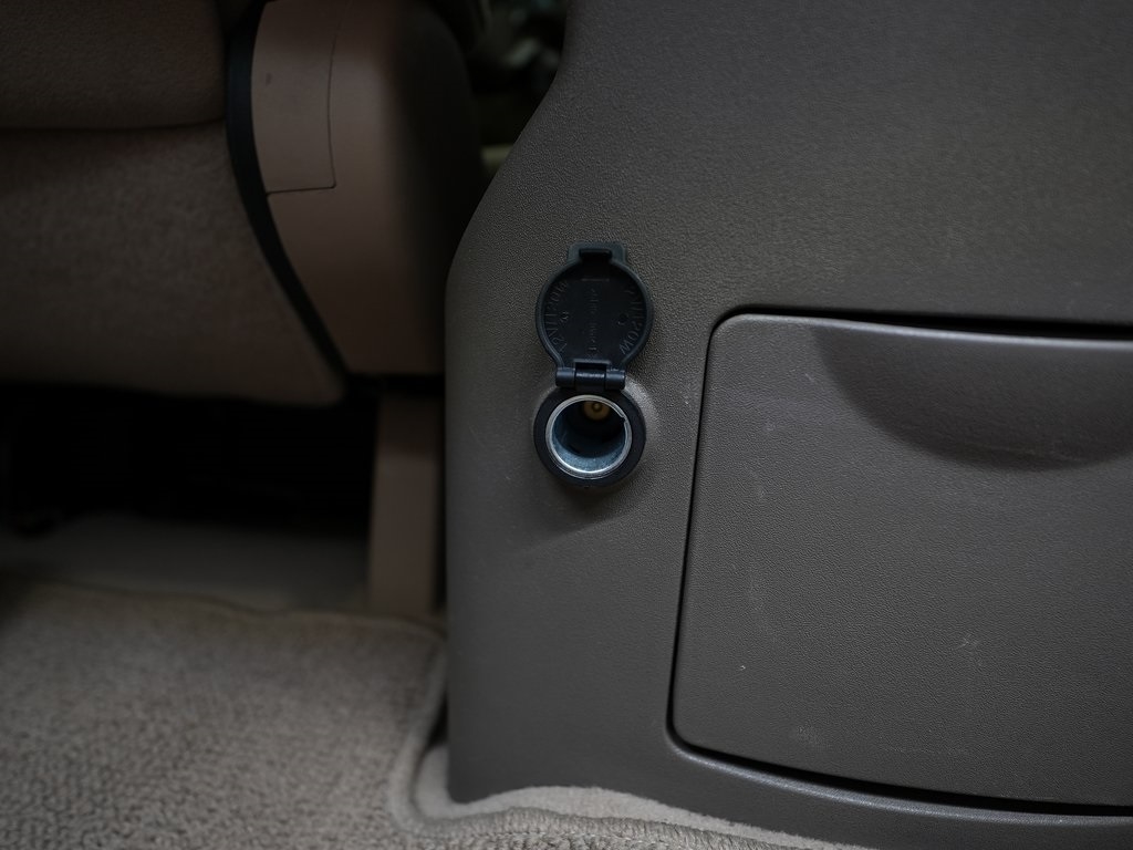 Nissan Armada 4WD 4dr SV 2014