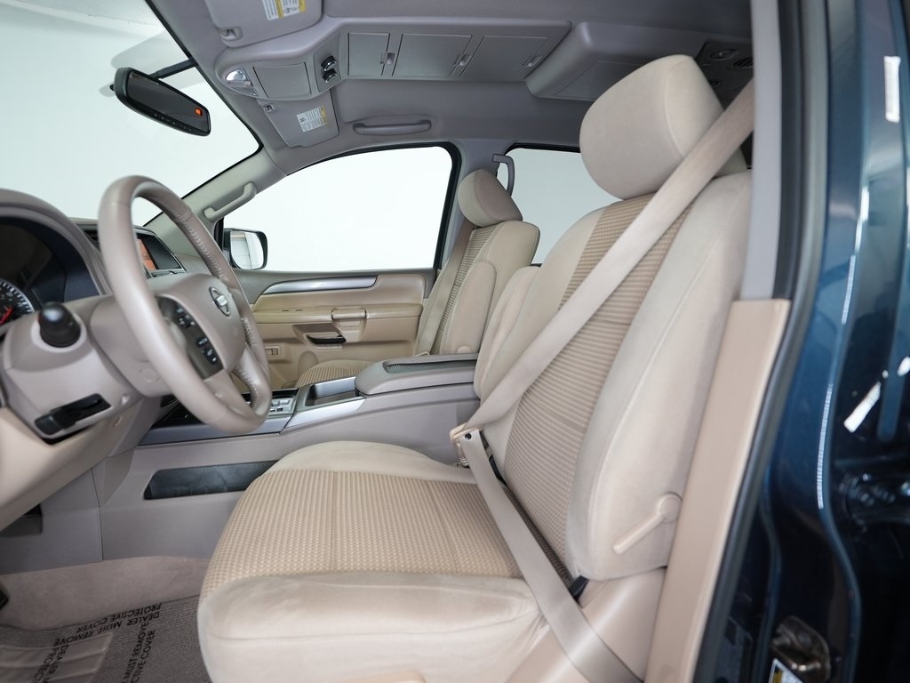 Nissan Armada 4WD 4dr SV 2014