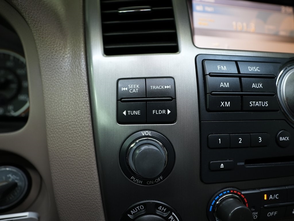 Nissan Armada 4WD 4dr SV 2014