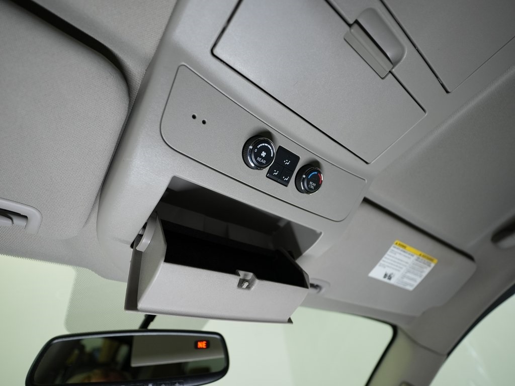 Nissan Armada 4WD 4dr SV 2014