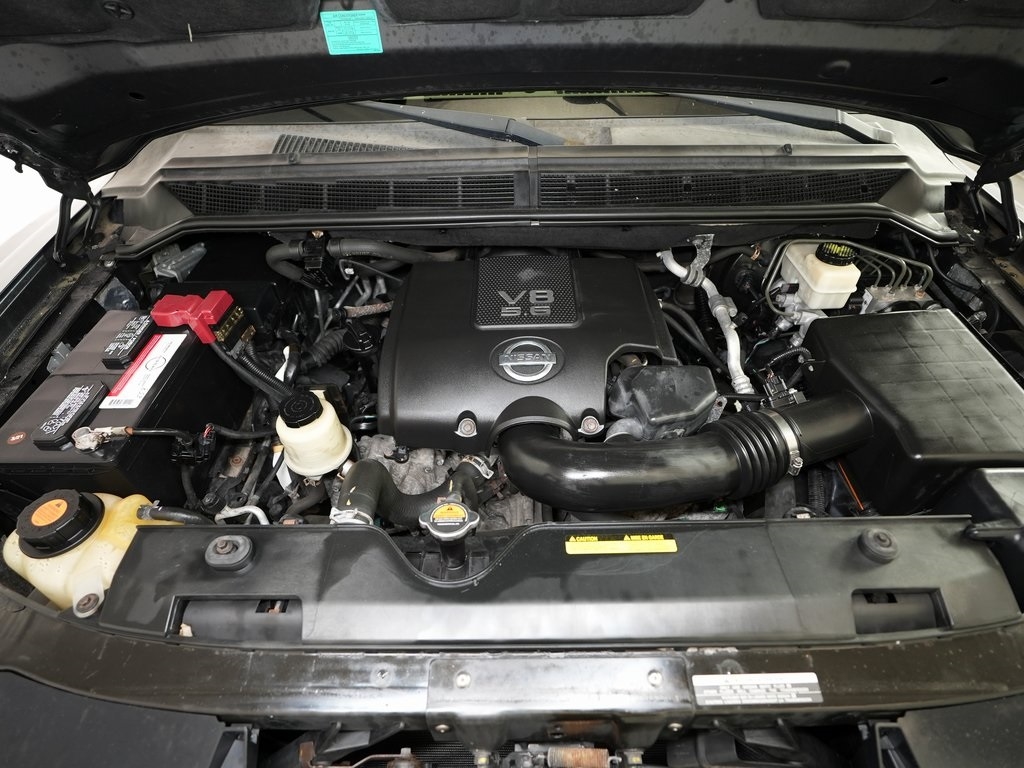 Nissan Armada 4WD 4dr SV 2014