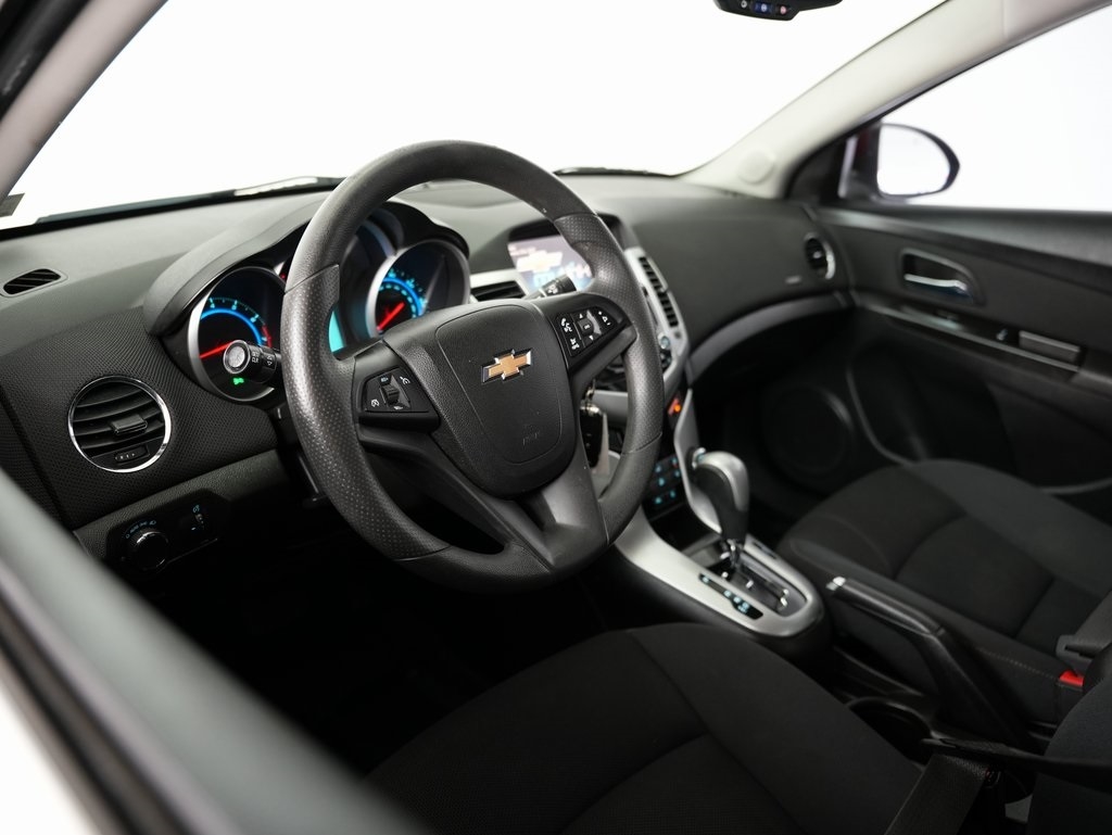 Chevrolet Cruze Limited 4dr Sdn Auto LT w/1LT 2016