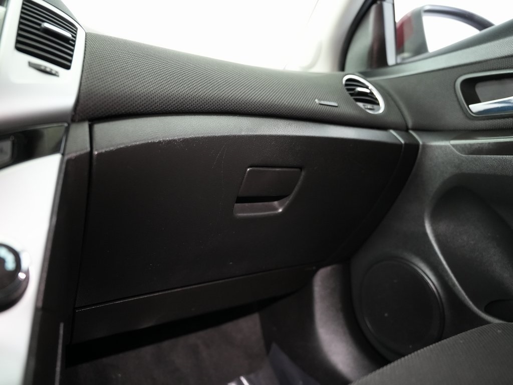 Chevrolet Cruze Limited 4dr Sdn Auto LT w/1LT 2016