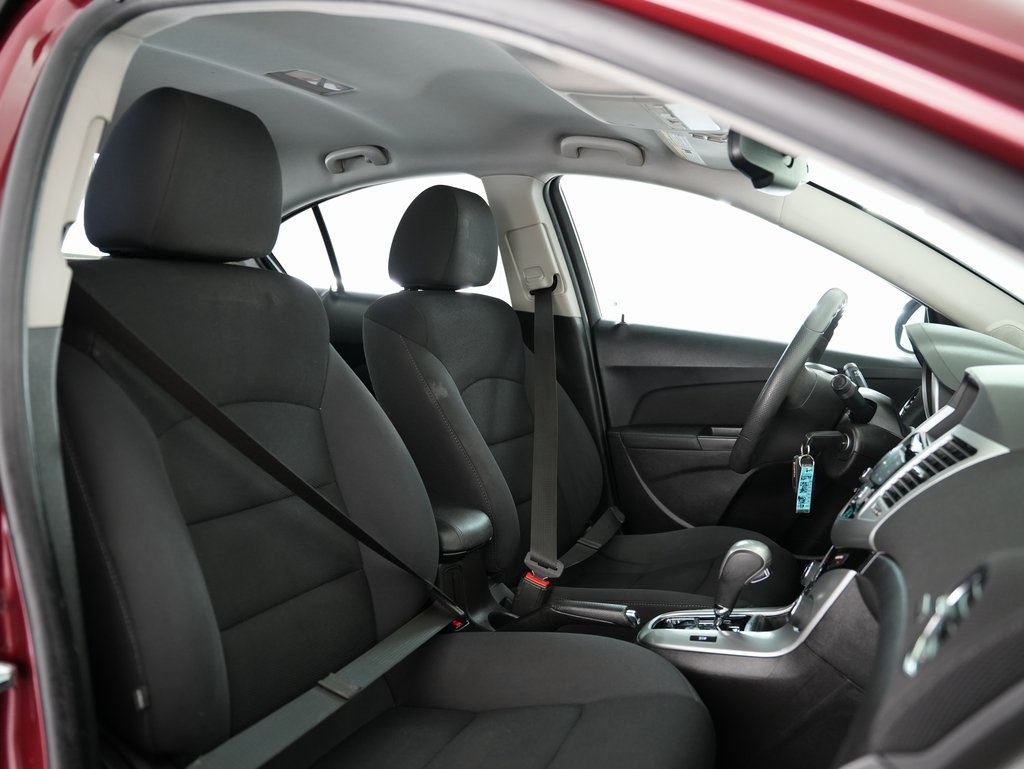 Chevrolet Cruze Limited 4dr Sdn Auto LT w/1LT 2016