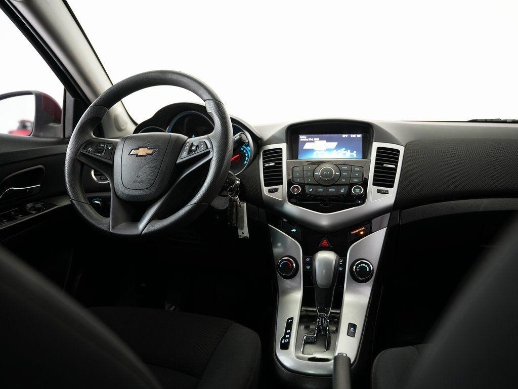 Chevrolet Cruze Limited 4dr Sdn Auto LT w/1LT 2016