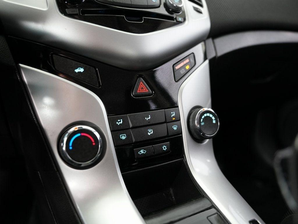 Chevrolet Cruze Limited 4dr Sdn Auto LT w/1LT 2016